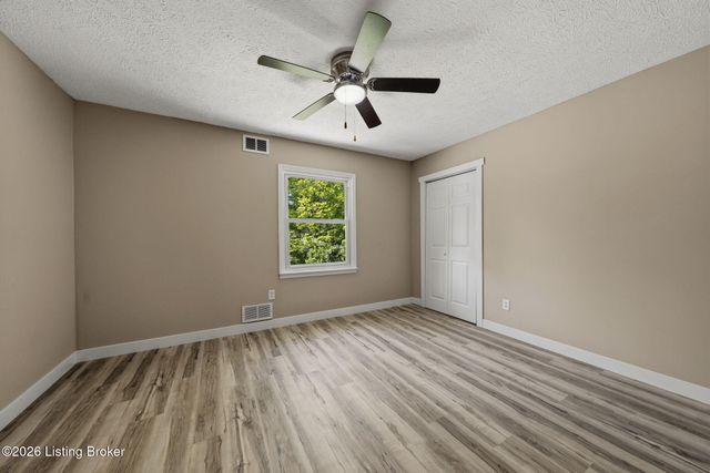 213 W French St, Elizabethtown, KY 42701