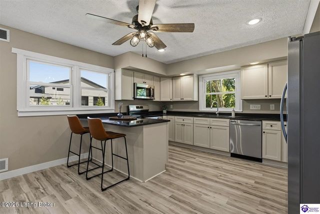 213 W French St, Elizabethtown, KY 42701