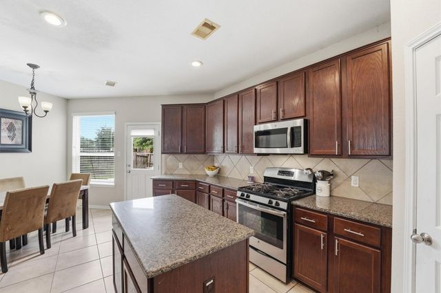 6810 Oaken Gate Way, Humble, TX 77338