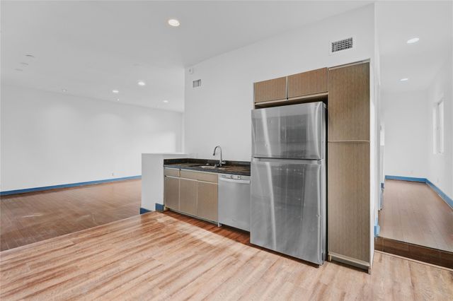 3910 Austin Street, Houston, TX 77004