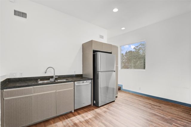 3910 Austin Street, Houston, TX 77004