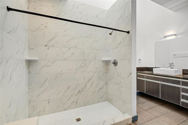 3910 Austin Street, Houston, TX 77004