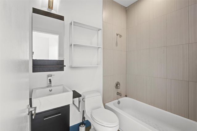 3910 Austin Street, Houston, TX 77004