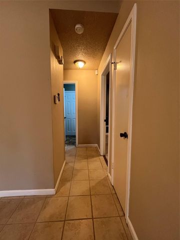 5906 Green Acres, Austin, TX 78727