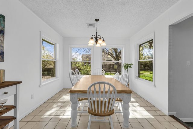 10010 Burgundy Lane, Woodway, TX 76712