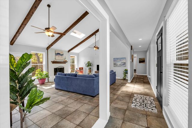 10010 Burgundy Lane, Woodway, TX 76712