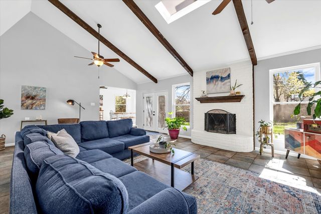 10010 Burgundy Lane, Woodway, TX 76712