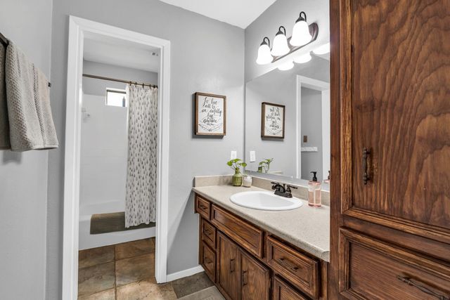 10010 Burgundy Lane, Woodway, TX 76712