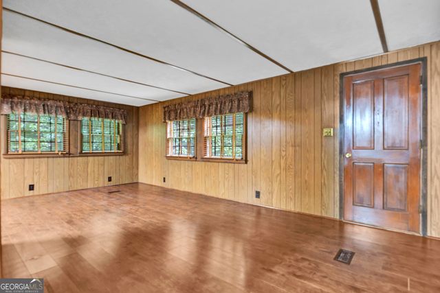 102 Geoffrey Lane, Oxford, GA 30054