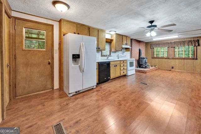102 Geoffrey Lane, Oxford, GA 30054