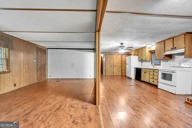 102 Geoffrey Lane, Oxford, GA 30054