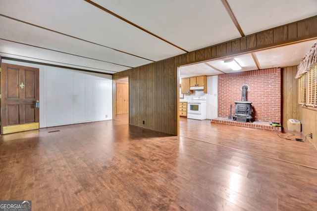 102 Geoffrey Lane, Oxford, GA 30054