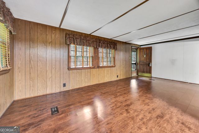 102 Geoffrey Lane, Oxford, GA 30054