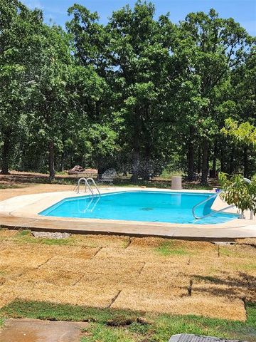 13904 S Dobbs Road, Mcloud, OK 74851