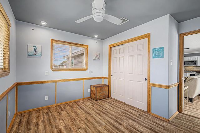400 Ling, Bayou Vista, TX 77563