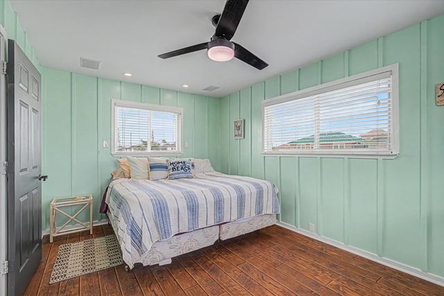 400 Ling, Bayou Vista, TX 77563
