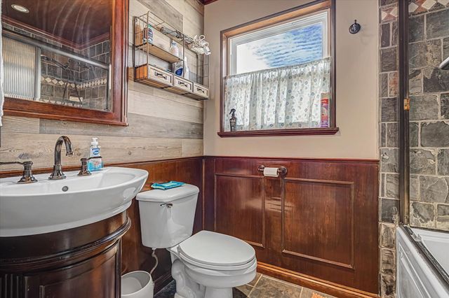 400 Ling, Bayou Vista, TX 77563