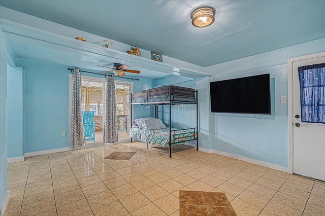 400 Ling, Bayou Vista, TX 77563