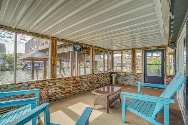 400 Ling, Bayou Vista, TX 77563