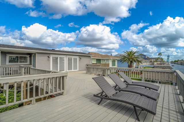 400 Ling, Bayou Vista, TX 77563