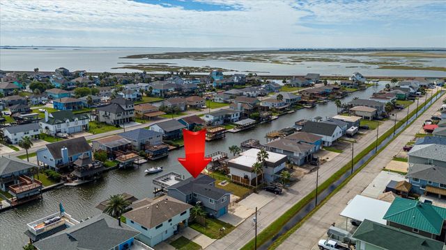 400 Ling, Bayou Vista, TX 77563