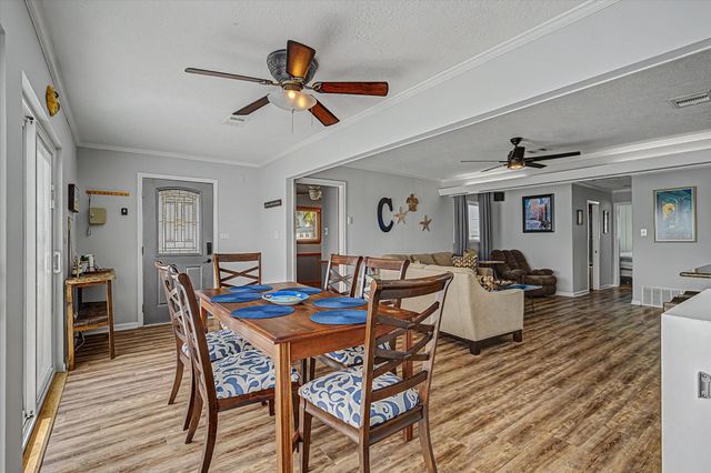 400 Ling, Bayou Vista, TX 77563