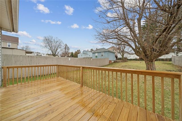 414 Guy St, Jeannette, PA 15644