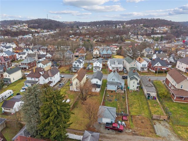 414 Guy St, Jeannette, PA 15644