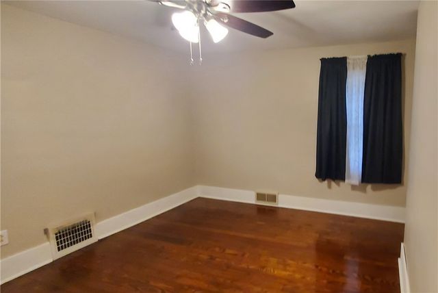 414 Guy St, Jeannette, PA 15644