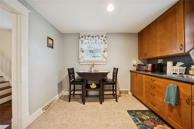 414 Guy St, Jeannette, PA 15644