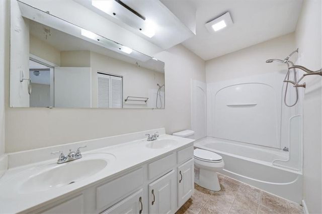 13112 S BROUGHAM Drive, Olathe, KS 66062