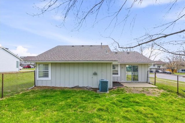 13112 S BROUGHAM Drive, Olathe, KS 66062