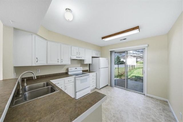 13112 S BROUGHAM Drive, Olathe, KS 66062