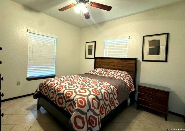 714 Houston, Pleasanton, TX 78064