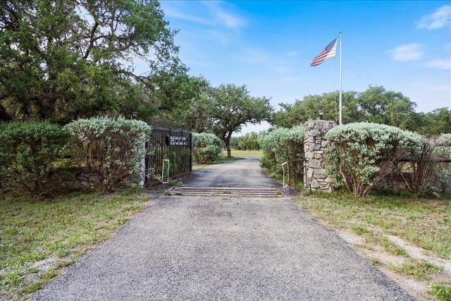 24900 Pedernales Canyon TRL, Spicewood, TX 78669