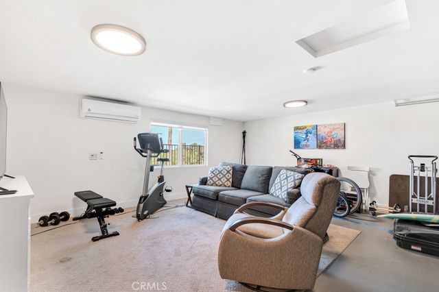 20509 Rhoda, Woodland Hills, CA 91367