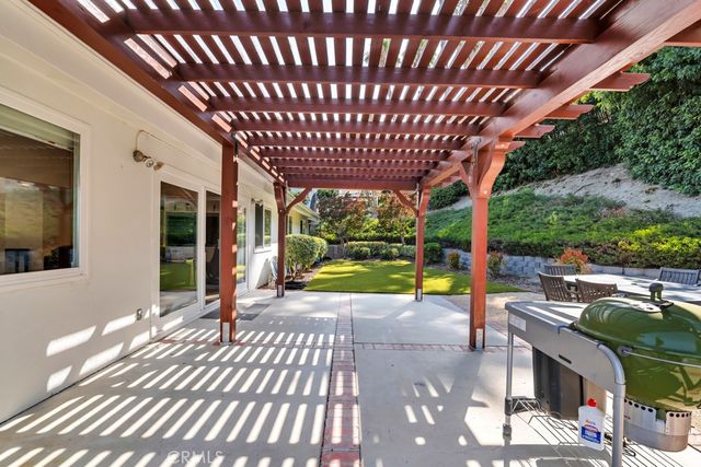20509 Rhoda, Woodland Hills, CA 91367