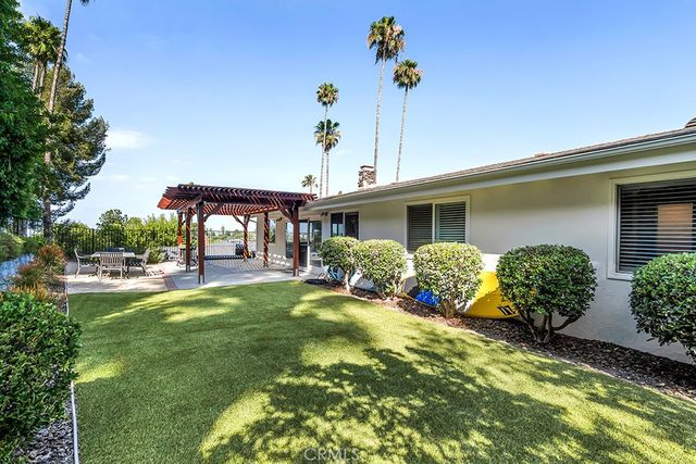 20509 Rhoda, Woodland Hills, CA 91367