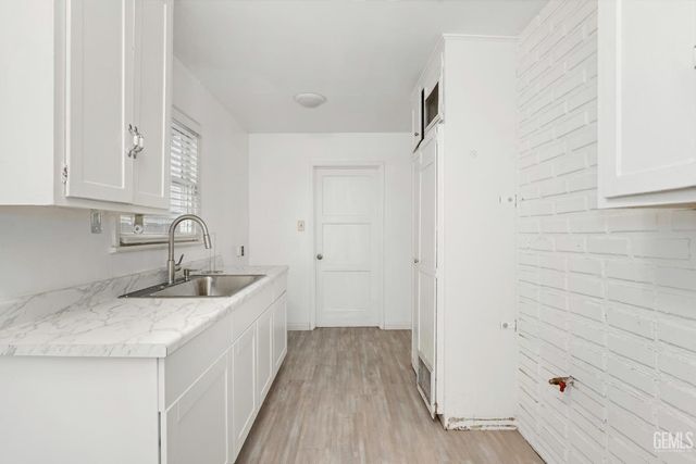 3130 16th Street, Bakersfield, CA 93301