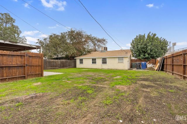 3130 16th Street, Bakersfield, CA 93301