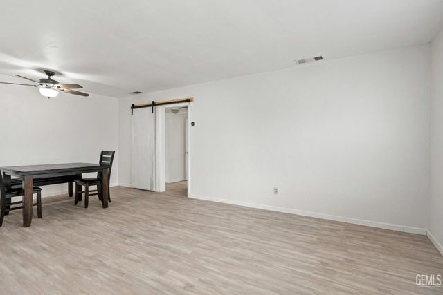 3130 16th Street, Bakersfield, CA 93301