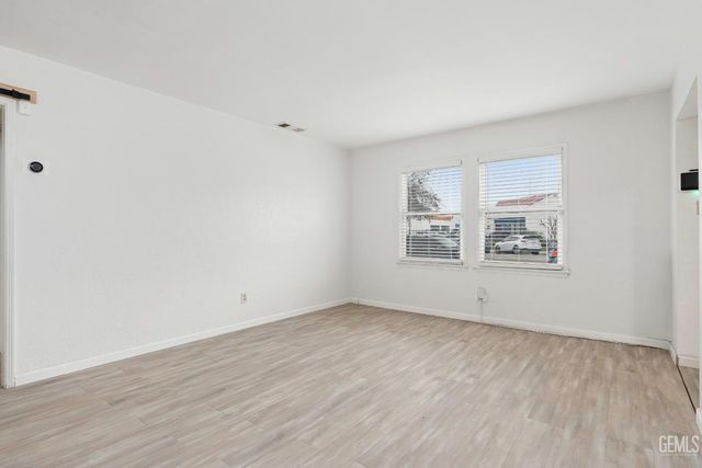 3130 16th Street, Bakersfield, CA 93301