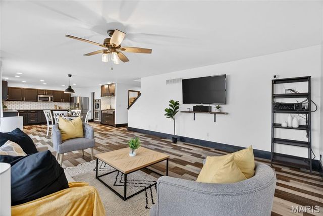 1334 Forest Way, Wentzville, MO 63385