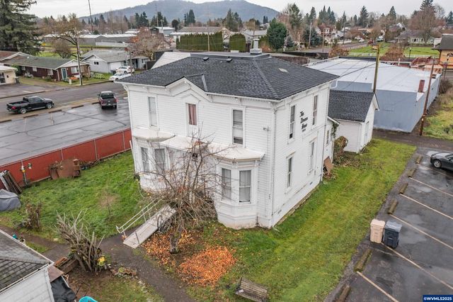 760 S 2nd St, Lebanon, OR 97355