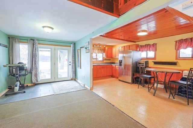 20 Litchfield Ave, Norfolk, MA 02056