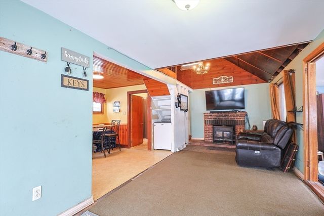 20 Litchfield Ave, Norfolk, MA 02056