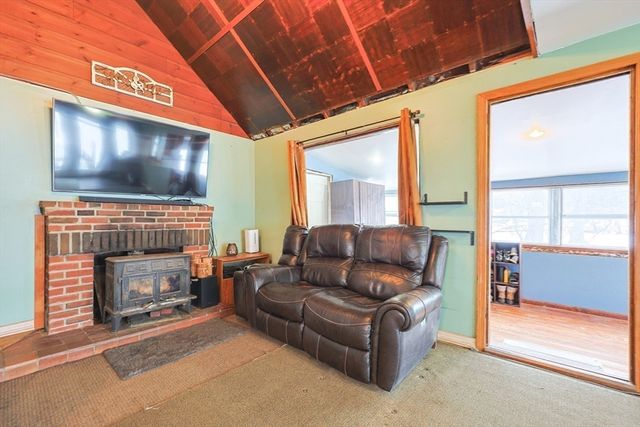 20 Litchfield Ave, Norfolk, MA 02056