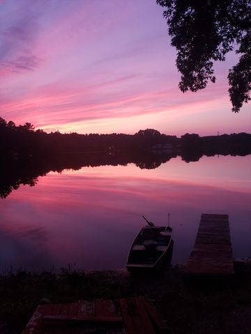 20 Litchfield Ave, Norfolk, MA 02056