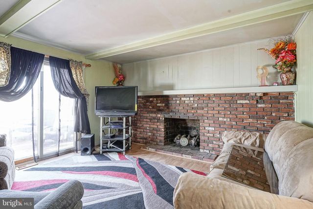 1638 RED OAK RD, Williamstown, NJ 08094