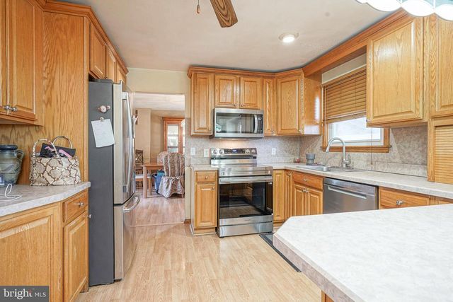 1638 RED OAK RD, Williamstown, NJ 08094